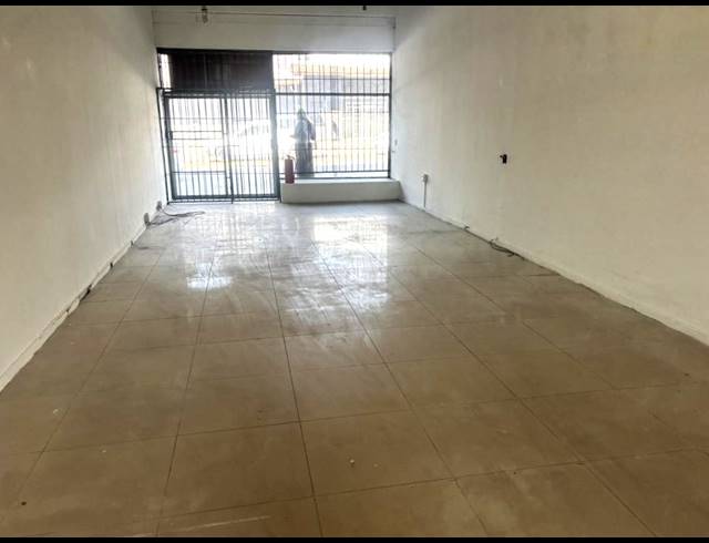 70M² RETAIL TO LET IN ORANGE GROVE